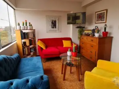Venta de Departamento Iluminado, Vista Externa, 3er Piso, en San Miguel
