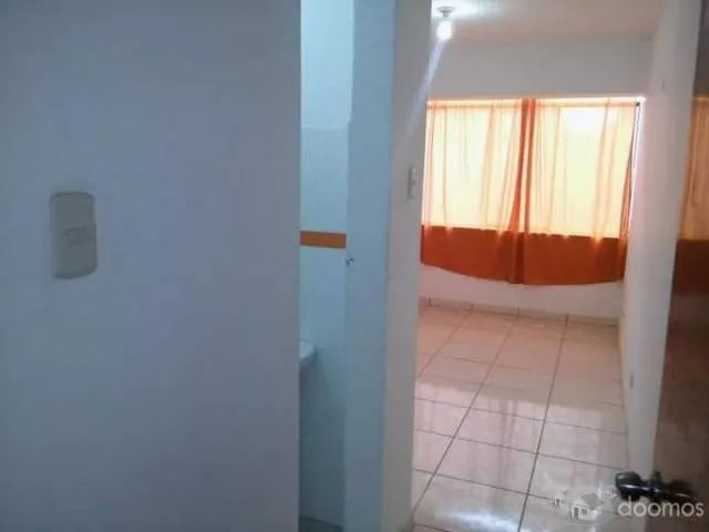 SE ALQUILA BONITA HABITACIÓN C/BAÑO PROPIO EN SMP. IDEAL PARA PAREJAS. INTERNET. CABLE TV.. S/. 370 — foto 3