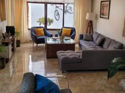 SE VENDE Y/O ALQUILA LINDA CASA CEDROS DE VILLA- CHORRILLOS