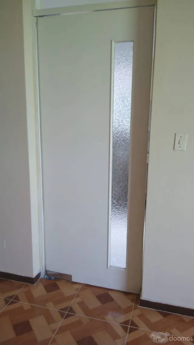 vendo departamento renovado en plena avenida y cerca al aeropuerto. trato directo. negociable. — foto 7