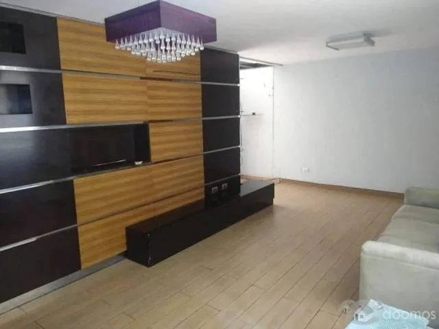Venta de Departamento en 1er Piso y Estacionamiento, Frente a Parque en Lince — foto 3