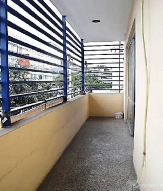 LOCAL DE 3 PISOS + TERRAZA — foto 5