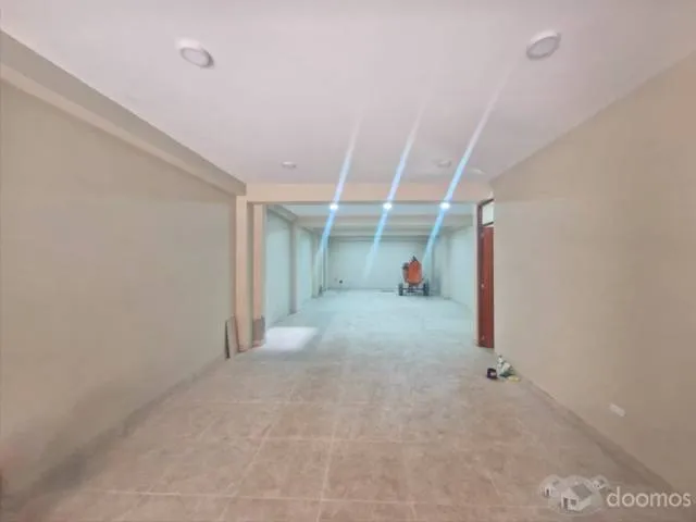 ALQUILO CASA LOCAL IDEAL PARA PERSONAL CON BAÑOS Y COCHERA - 1