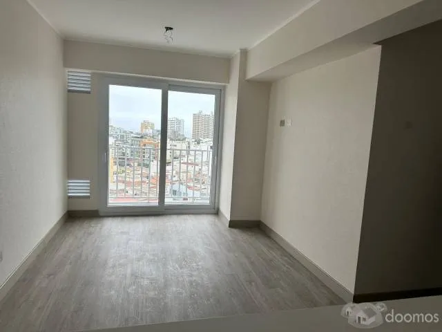 Alquilo Dpto Estreno Miraflores Sin Amoblar Vista calle 80m2 con balcón $900 - 3