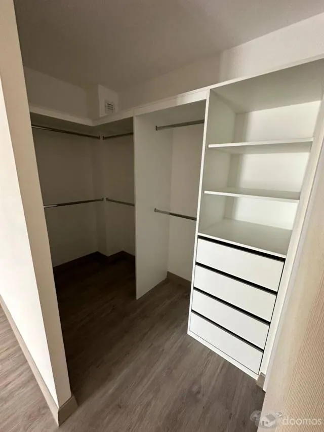 Alquilo Dpto Estreno Miraflores Sin Amoblar Vista calle 80m2 con balcón $900 - 8