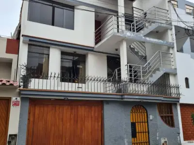 ALQUILO DEPARTAMENTO EN TERCER PISO DE 55M2 - CERCADO DE LIMA