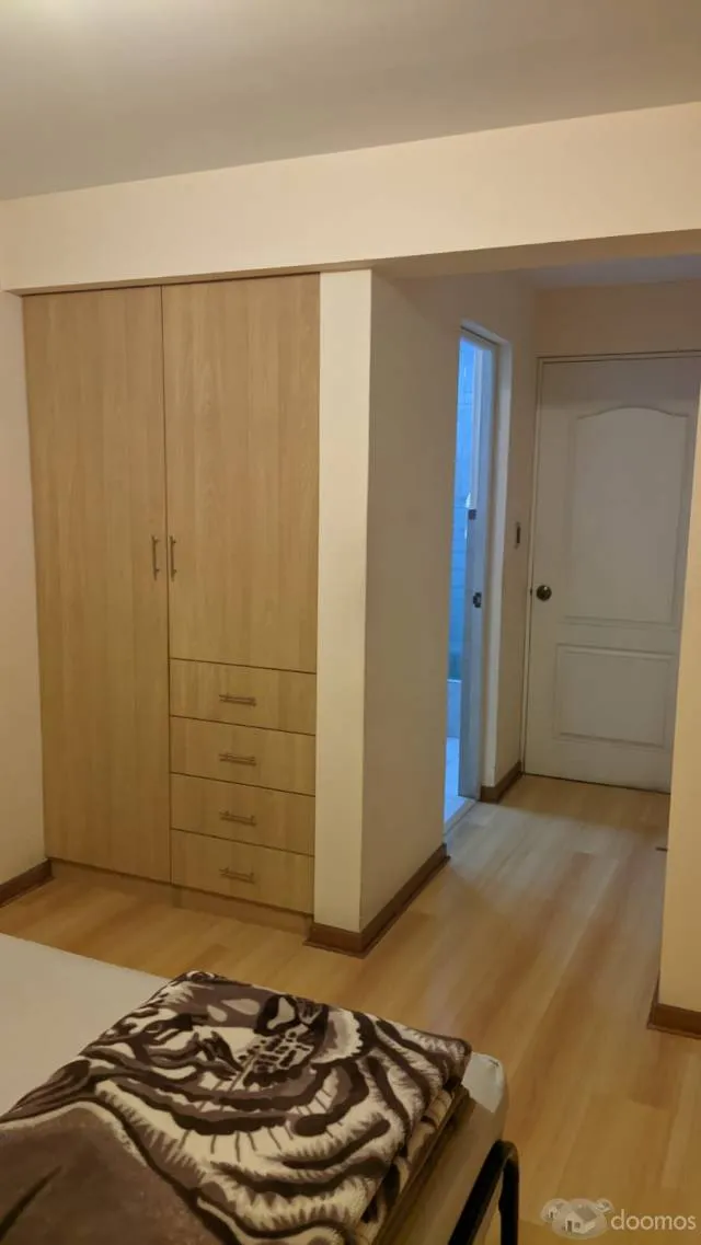 Alquiler de habitación con baño en zona residencial — foto 2