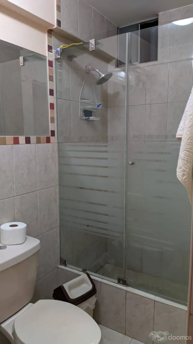 Alquiler de habitación con baño en zona residencial — foto 6