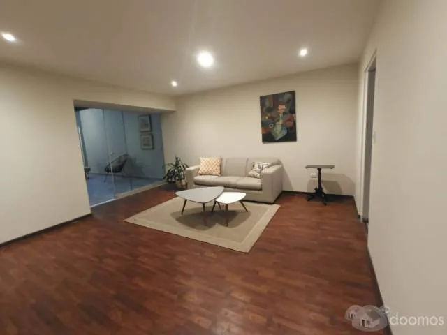 Inversión inteligente en Miraflores: Amplio departamento en venta con gran potencial de rentabilidad — foto 10