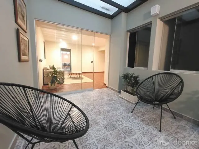 Inversión inteligente en Miraflores: Amplio departamento en venta con gran potencial de rentabilidad — foto 12