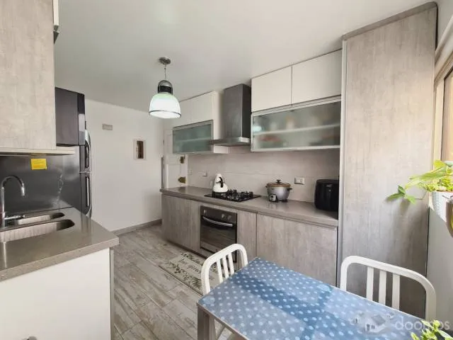 Venta de Departamento en Surco, Vista Exterior, Cochera — foto 4