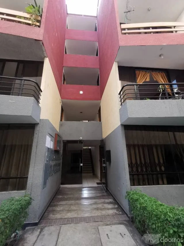 VENDO DEPARTAMENTO 1er PISO CON PATIO — foto 3