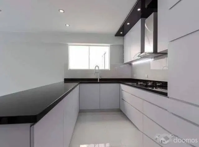 Amplio departamento de 3 habitaciones en Surco. ¡Ubicación privilegiada y acabados de calidad! — foto 3