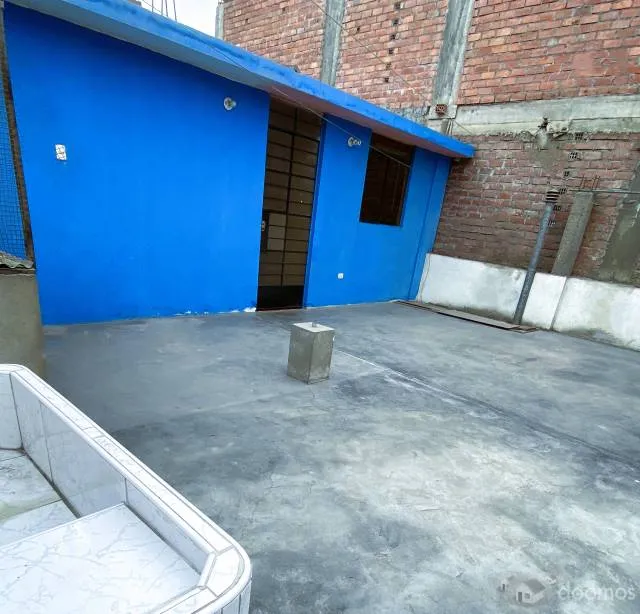 Vendo casa de 2 pisos y medio en calle enrejada en Urb. Zárate — foto 4