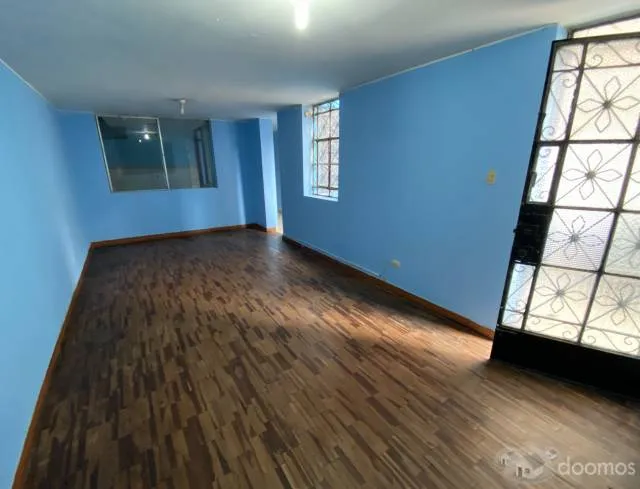 Vendo casa de 2 pisos y medio en calle enrejada en Urb. Zárate — foto 6