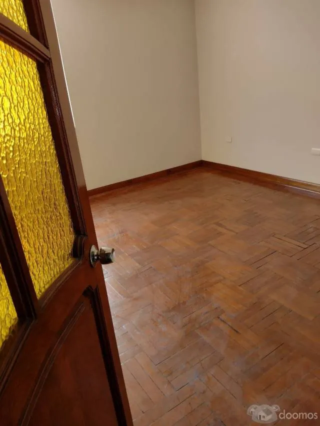 VENDO CASA DE 2 PISOS DE 160 M2 EN LOS OLIVOS Urb. Villa Los Ángeles - A 3 cuadras de Mega Plaza. — foto 2