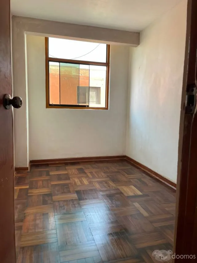 OCASION! SE VENDE LINDO DEPARTAMENTO EN LA PERLA ALTA EN 3ER PISO — foto 4