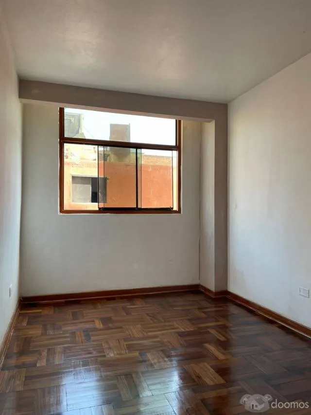 OCASION! SE VENDE LINDO DEPARTAMENTO EN LA PERLA ALTA EN 3ER PISO — foto 6