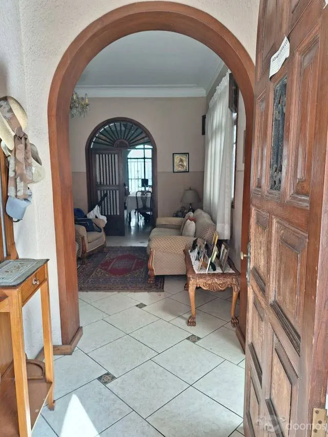 ¡OPORTUNIDAD UNICA! CASA EN VENTA EN EL CORAZON DE SAN ISIDRO - IDEAL PARA OFICINA — foto 3