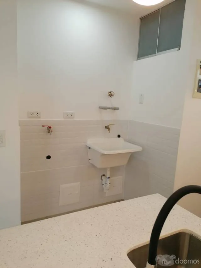 Se vende hermoso departamento. Av La Paz.San Miguel. — foto 6