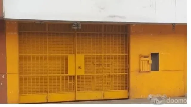 vendo 50% de acciones y derechos de primer pìso local comercial de 60m2 - 1