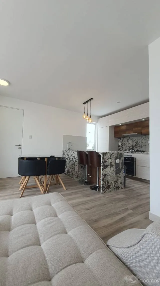 Departamento Amoblado con Muy Bonitos Acabados en Alquiler — foto 7