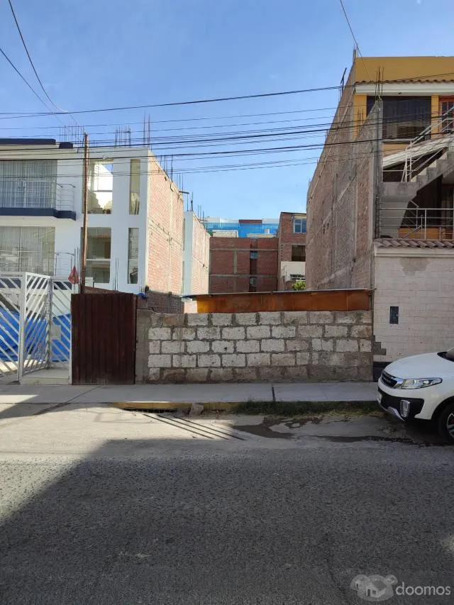 VENTA TERRENO EN  ZONA RESIDENCIAL  URB. SANTA FE - AREQUIPA — foto 2