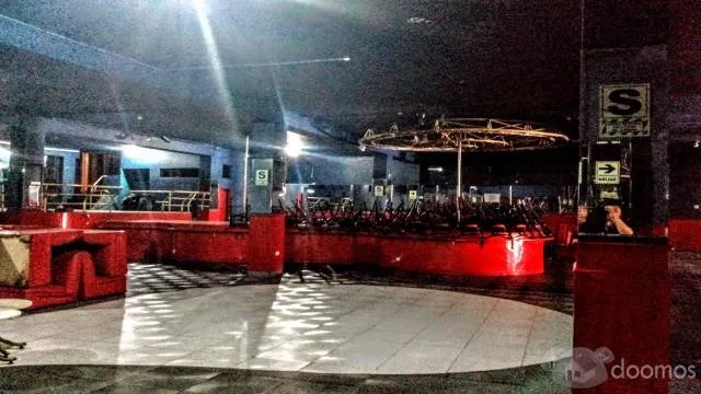Venta De Hotel En Puente Piedra Con Discoteca Y Estacionamienros - 3