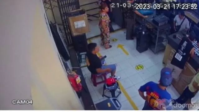 Alquiler de Espacios Comerciales en Galería Comercial Cercado de Lima. Paruro-Puno — foto 3