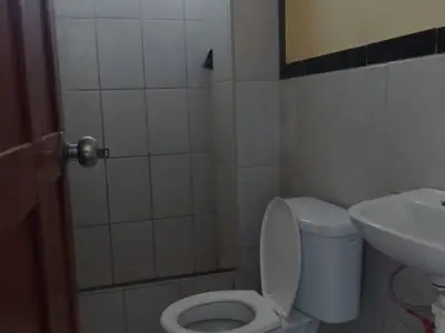 ALQUILO HABITACIÓN CHICLAYO-957543572