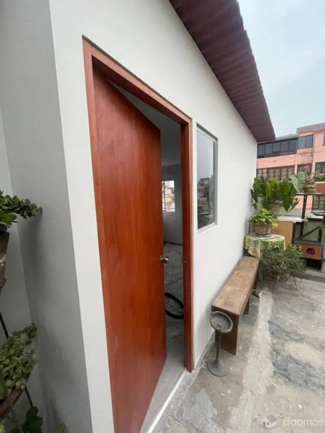 ¡Increíble Minidepartamento en San Isidro en Terraza con Ingreso Propio y Ambiente Sereno! — foto 2