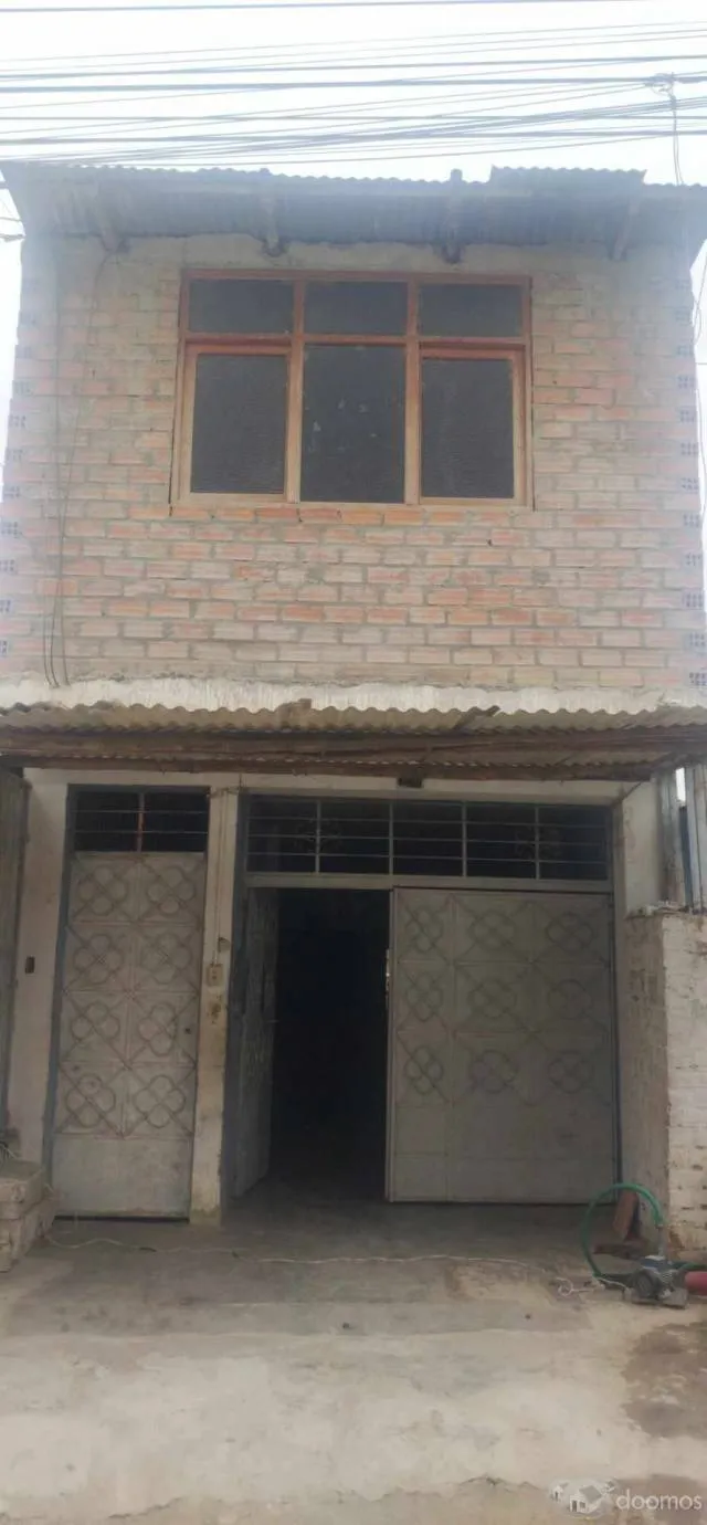 VENDO CASA DE DOS PISOS IDEAL PARA HOSPEDAJE - 1