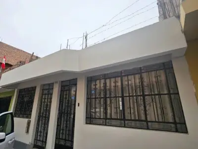 Acogedora y Espaciosa Casa + Aires, en Venta en Los Olivos