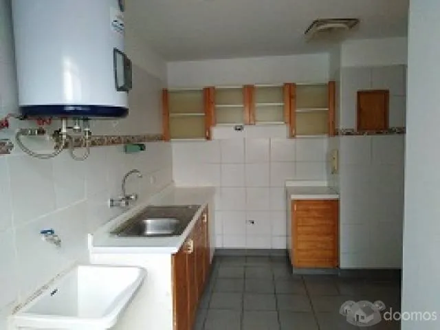VENDO PRÁCTICO Y LINDO DPTO. EN CALLE ALCANFORES 874, PISO 1, 2DO NIVEL, MIRAFLORES — foto 7