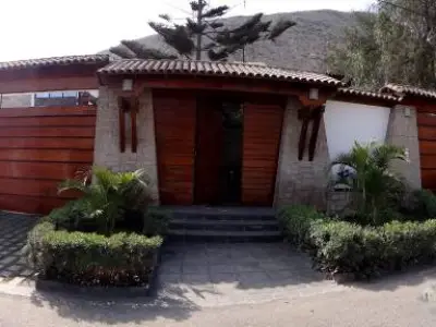 VENTA CASA 1200m2 LA PLANICIE, LAMOLINA, LIMA PERÚ