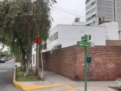TERRENO EN MIRAFLORES