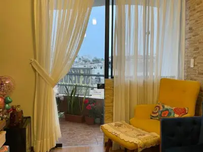 Departamento de 3 dormitorios con balcón y vista a la calle
