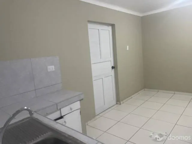 Alquiler de casa primer piso en La Perla Alta - 3