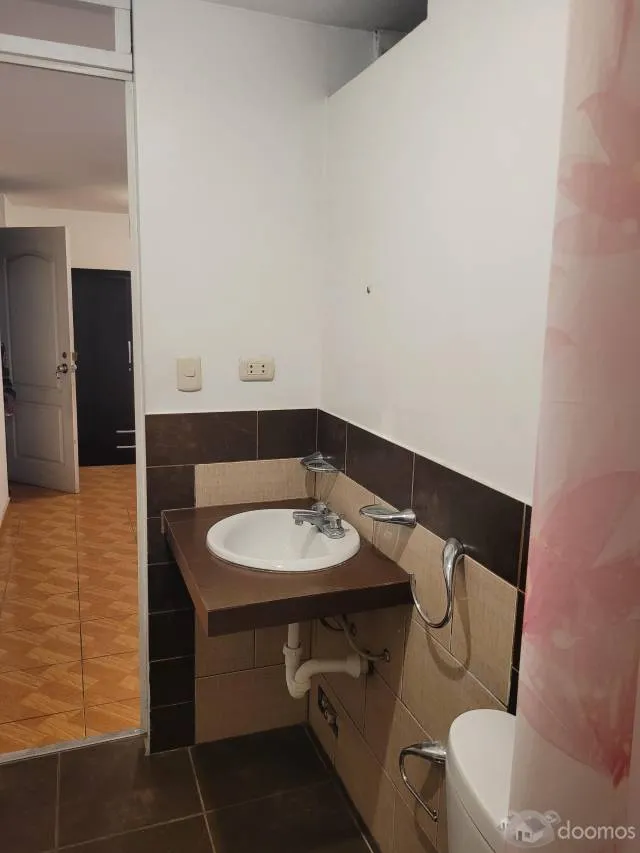 Alquilo habitacion independiente, con cocina a 15 minutos de UNMSM, PUCP y al C.C. Plaza San Miguel en lima, Peru — foto 4