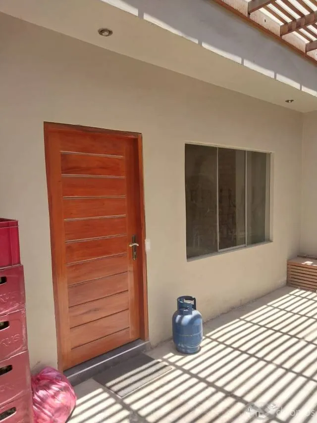 vendo casa de dos pisos en chincha - 2