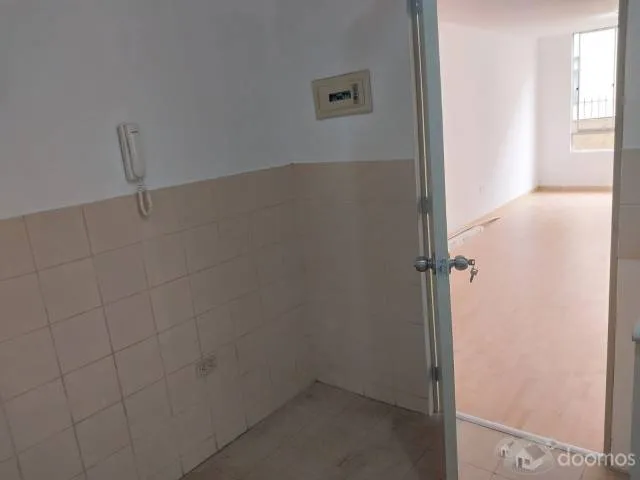 VENTA DE BONITO DEPARTAMENTO EN PROCERES SURCO - SEGUNDO PISO - INT - 5