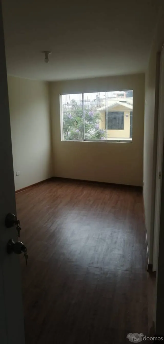 SE ALQUILA MINI DEPA/OFICINA/CONSULTORIO - 30/35M2 - 2DO/3ER PISO - URB. BRISAS - CERCADO LIMA — foto 2