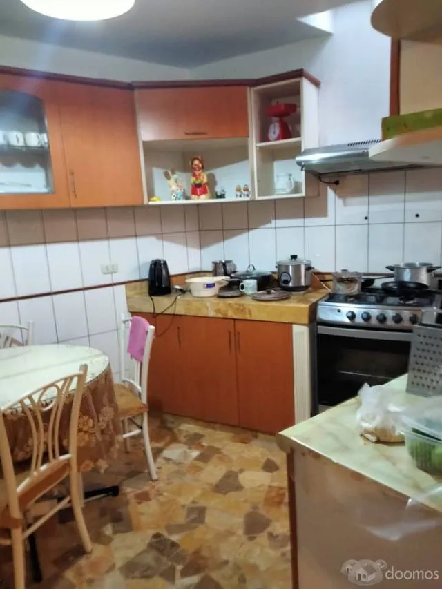 ¡Oportunidad única en Los Olivos! Casa de 4 pisos por $160,000 (S/598,400) — foto 3