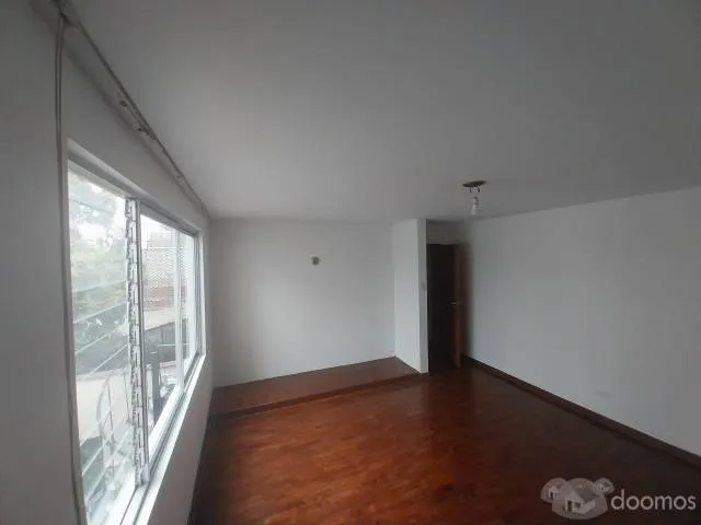 SE ALQUILA DPTO/MIRAFLORES AURORA/ 3HAB 150M2/2DO PISO/ FRENTE A PARQUE — foto 3