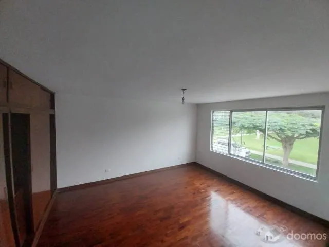 SE ALQUILA DPTO/MIRAFLORES AURORA/ 3HAB 150M2/2DO PISO/ FRENTE A PARQUE — foto 4
