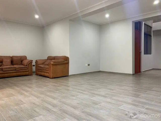 VENTA CASA Y/O COMERCIAL - 4