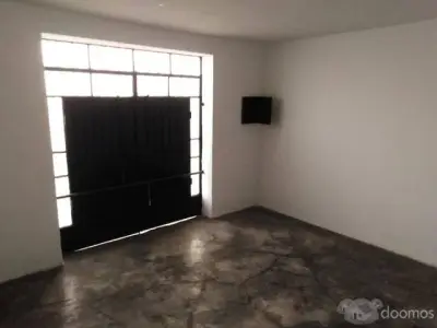 SE VENDE CASA 3 PISOS ATE VITARTE