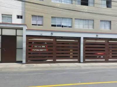 VENDO DPTO EN JOSE JOAQUIN INCLAN 4TO PISO -SAN MIGUEL -VISTA A LA CALLE-CON ASCENSOR