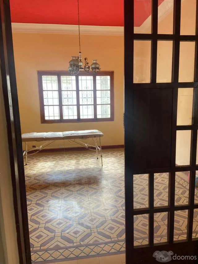 Casa de 650 m2 en ubicación comercial - 4