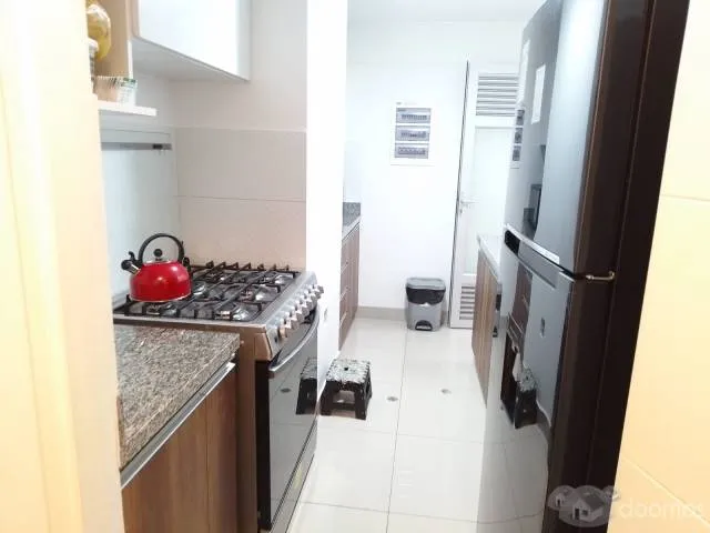 Vendo hermoso departamento a 2 cuadras de la Universidad del Pacífico, límite con San Isidro - 4